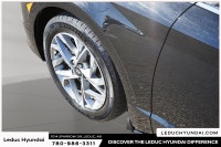 2021 Hyundai Sonata Preferred Experience the Hyundai Sonata Preferred with only 64205 km on the odom... (image 6)