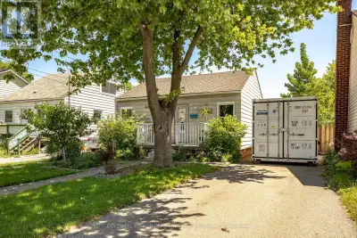 Realtor remarks: Move-in ready detached bungalow on oversized lot with parking for 4 vehicles. Fresh...