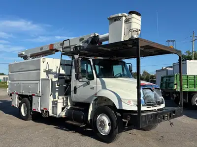 2006 International 4400 Bucket Truck, DT466 (Not Maxforce) Allisson Automatic, 12,000 lb. Front Axle...