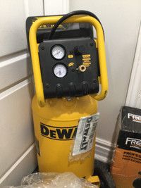 DEWALT 15-Gallon Portable Workshop Vertical Air Compressor 