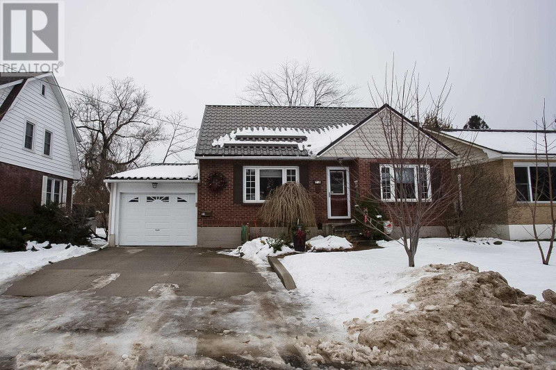 72 Coulson AVE Sault Ste. Marie, Ontario Houses for Sale Sault Ste