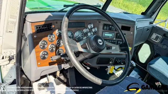 2003 WESTERN STAR 4900SA CAMION DE VILLE LONG FRAME in Heavy Trucks in Moncton - Image 20