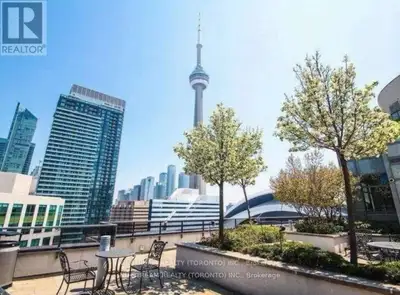 Well Maintained 2 Bedrooms Tridel Condo Unit in Entertainment/ Financial District, Spacious 860 Sq F...