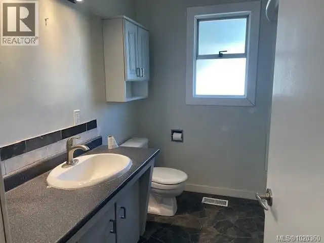 1746 Fitzgerald Ave Courtenay, British Columbia in Houses for Sale in Comox / Courtenay / Cumberland - Image 11