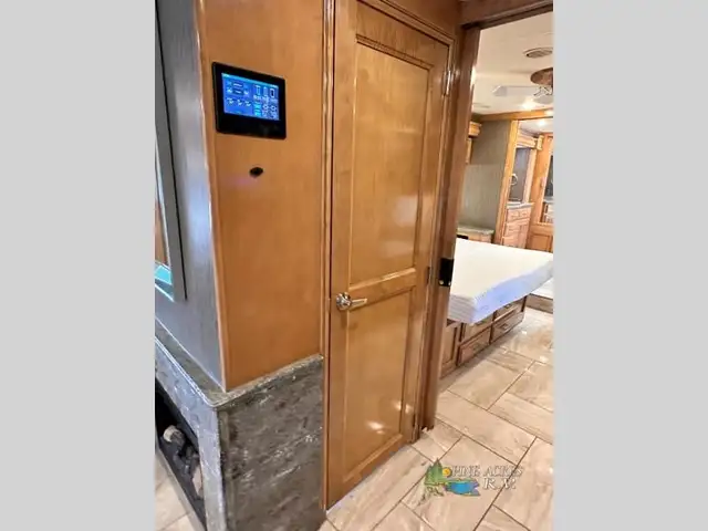 2019 Thor Motor Coach Tuscany 45MX only 020,049 Miles in RVs & Motorhomes in Moncton - Image 37