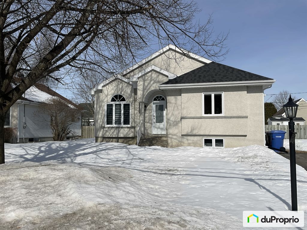 $545,000 - Bungalow for sale in Coteau-Du-Lac — photo 1