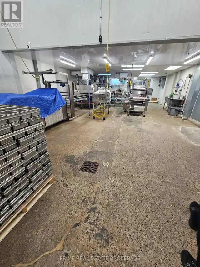 159 STRONACH CRESCENT London East (East D), Ontario in Commercial & Office Space for Rent in London - Image 3