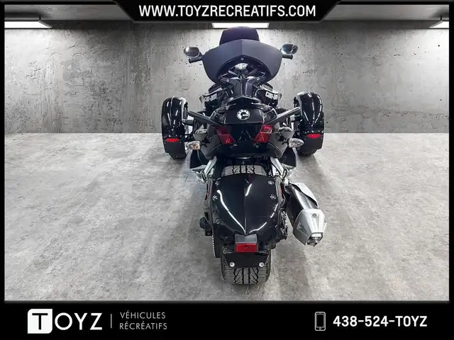 2013 Can-Am SPYDER RS SE5 DOSSIER PASSAGER ET TRES BAS MILLAGE in Street, Cruisers & Choppers in Laval / North Shore - Image 6
