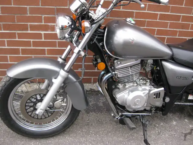 2010 Suzuki GZ250 Marauder in Street, Cruisers & Choppers in City of Toronto - Image 10