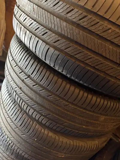4 Michelin tires p215/60r16