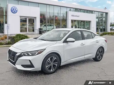 This Nissan Sentra boasts a Regular Unleaded I-4 2.0 L/122 engine powering this Variable transmissio...