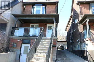 2ND&3RD FLOOR - 180 ROSEMOUNT AVENUE Toronto (Corso Italia-Daven
