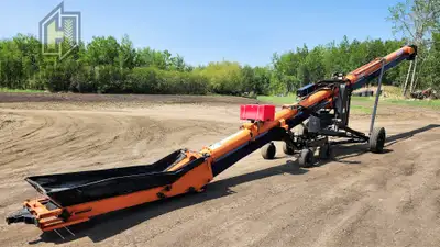 BATCO Self Propelled FX-1545 Grain Belt Conveyor 15 inch x 45 Ft Kohler 38 HP gas engine Self propel...