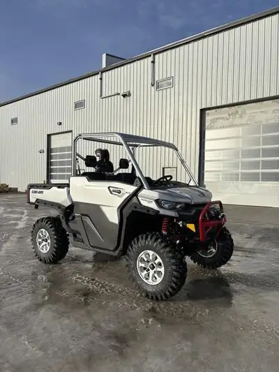 From $176 bi-weekly o.a.c. Price does not include freight & PDI. 2025 Can-Am® Defender X mr with Hal...