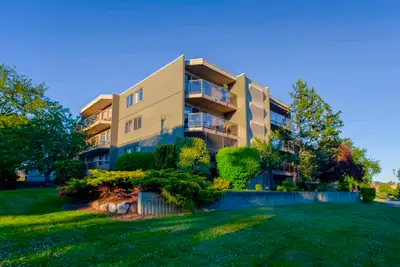 Visit our Website: https://www.capreit.ca/apartments-for-rent/victoria-bc/gorge-towers/ Gorge Towers...