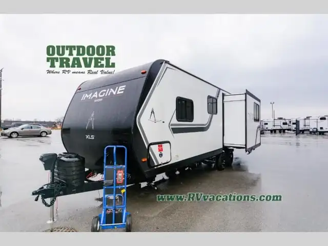 2026 Grand Design Imagine XLS 25RLE in Travel Trailers & Campers in Hamilton - Image 2