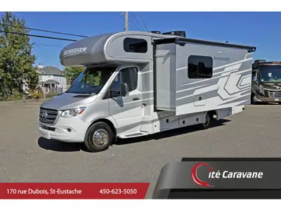 Classe C / B+ 24 pieds Mercedes Sprinter, Forest River Sunseeker MBS 2400T + crics hydraulics Mécani...