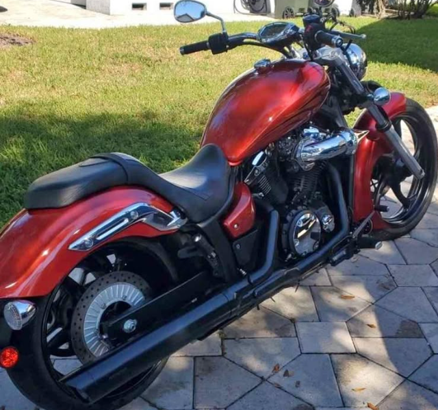 Visual Reference: 2011 Yamaha Stryker 1300 Brown