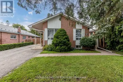 Spacious And Beautifully Maintained 2 Bedroom Lower Level Apartment With Separate Entrance Through S...