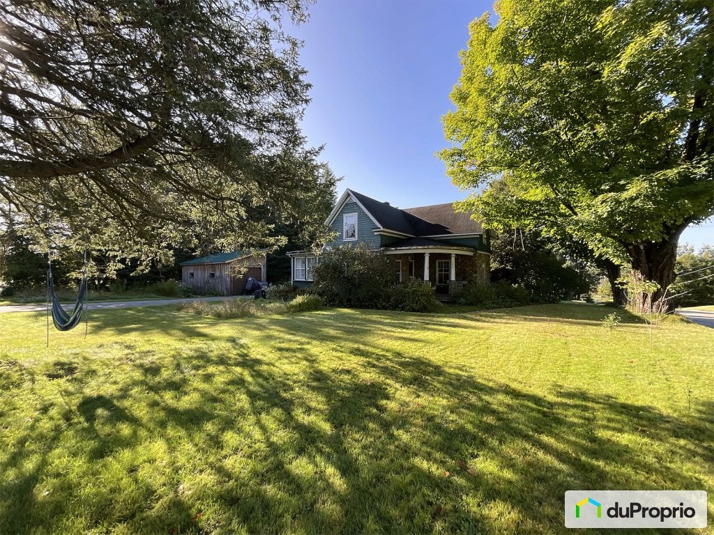 $390,000 - 2 Storey for sale in Cookshire-Eaton — photo 1