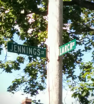Located on Jennings Street, this 3 bedroom flat is well located a few steps from Dal/Kings campus. T...