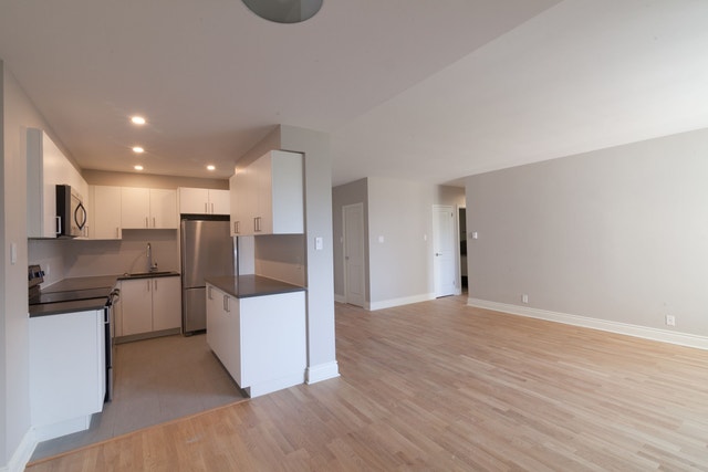 4555 Bonavista Avenue — photo 1