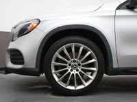 Under 60,000km!! Includes heated front seats, dual-zone climate, smartphone integration (Apple CarPl... (image 4)