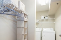 Broadstreet's Riverbend Terrace offers 2 bedroom pet friendly apartments conveniently located just o... (image 7)