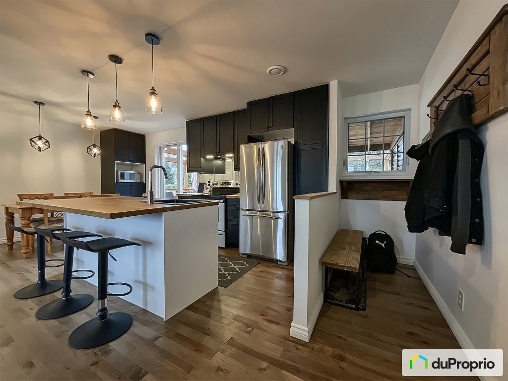 $479,000 - Bungalow for sale in St-Raymond — photo 2