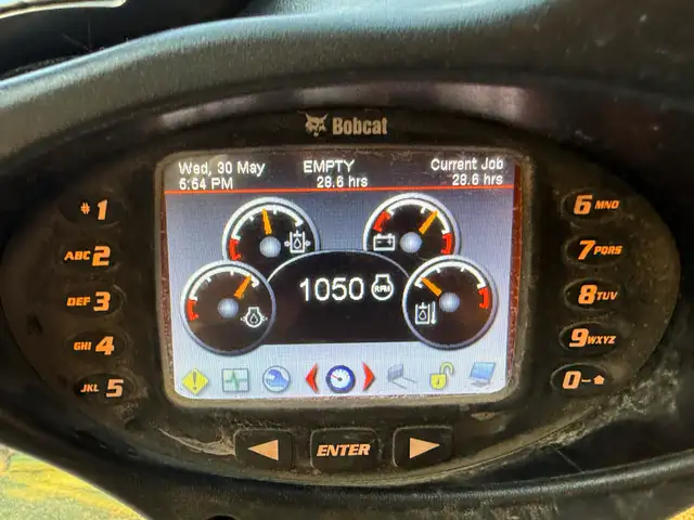 2019 BOBCAT T740 Tracked Skid Steer , Low Hours ! in Heavy Equipment in Ottawa - Image 13