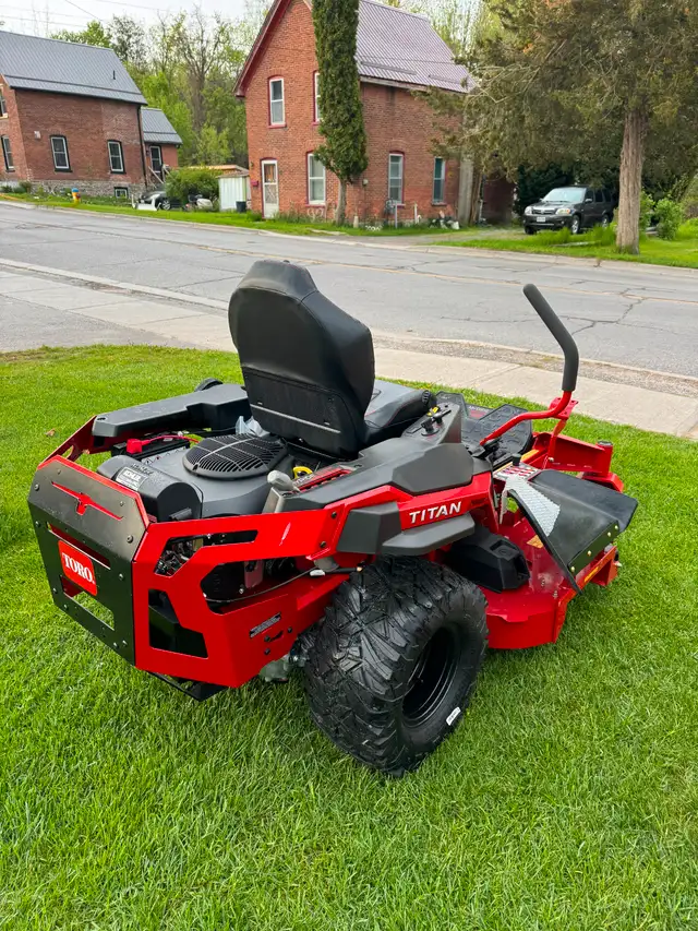 Toro 60" TITAN® MyRIDE® (76614) Zero Turn Mower in Lawnmowers & Leaf Blowers in Belleville - Image 7