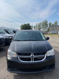 Brand new tires 3.6 V6 strong engine finished with a black paint job running boards towing go Seats... (image 3)