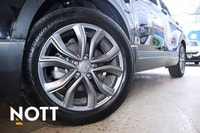 Power Adjustable Leather Heated Seats, Heated Steering Wheel, Power Trunk, Adaptive Cruise Control,... (image 5)