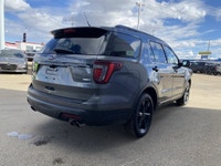 CLEAN CARFAX, Heated and Cooled Front Seats, PANORAMIC SUNROOF, Ambient Lighting, Front and Rear Par... (image 4)