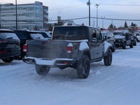 This Jeep Gladiator delivers a Regular Unleaded V-6 3.6 L/220 engine powering this Automatic transmi... (image 6)