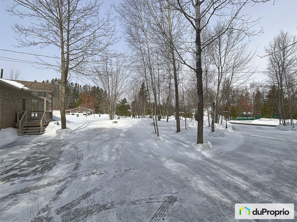 $529,900 - Country home for sale in Shawinigan (Lac-A-La-Tortue) — photo 3