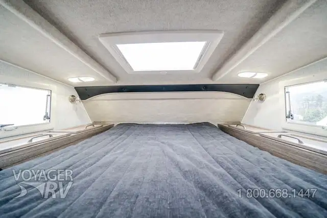 2027 Northern Lite 8.11 EX Dry Bath Limited Edition in Travel Trailers & Campers in Kelowna - Image 19