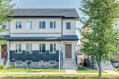 4L//Winnipeg/S/S Now. OTP August 8th, Saturday evening. OPEN HOUSE SUNDAY, August 2nd, 2-4 PM. This...