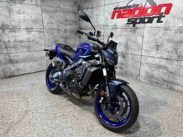 2025 YAMAHA MT-09 in Sport Touring in Laval / North Shore - Image 4