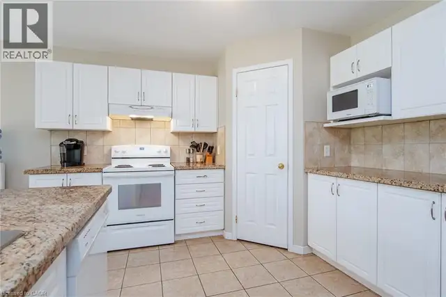 24 JOSEPH LICHTI Lane Baden, Ontario in Houses for Sale in Kitchener / Waterloo - Image 20