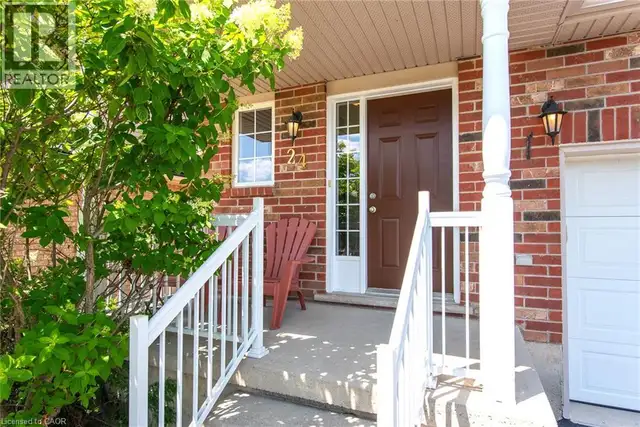 24 JOSEPH LICHTI Lane Baden, Ontario in Houses for Sale in Kitchener / Waterloo - Image 3