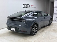 Local accident-free trade with only 4,99KM! This Toyota Prius Plug-In Hybrid delivers a Gas/Electric... (image 3)