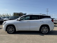AMVIC Licensed Dealer * Power Sunroof * Heated Front Seats & Steering Wheel * Power Liftgate * Remot... (image 4)