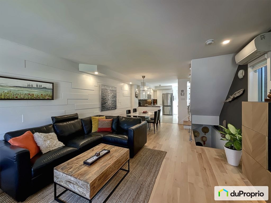 $575,000 - 2 Storey for sale in Longueuil (Vieux-Longueuil) — photo 1