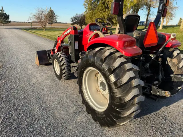 2011 CASE Farmall 45 45hp Tractor/Loader , Low Hrs Nice !! in Farming Equipment in Ottawa - Image 11