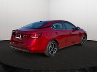 Experience the perfect blend of athletic styling and everyday practicality in this refined compact s... (image 3)