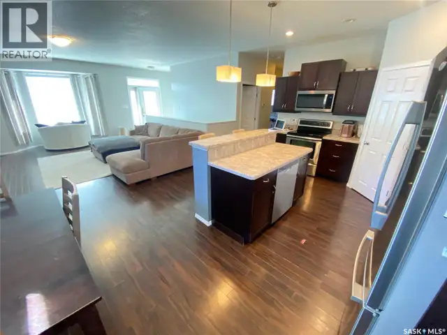 703 Barber CRESCENT Weyburn, Saskatchewan in Houses for Sale in Regina - Image 4