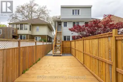 2ND FLOOR UNIT - 4992 MCRAE STREET Niagara Falls (Cherrywood), O