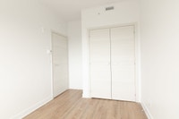Renovated Akelius one bedroom apartment for rent. Located near St-Laurent in the Plateau Mont-Royal... (image 6)