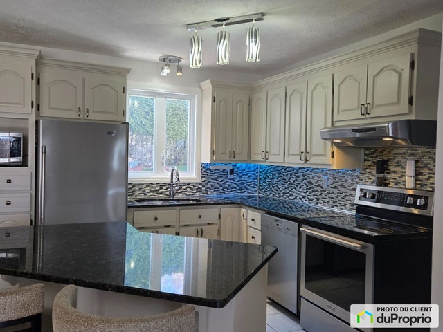 $549,000 - 2 Storey for sale in Sherbrooke (Fleurimont) — photo 2